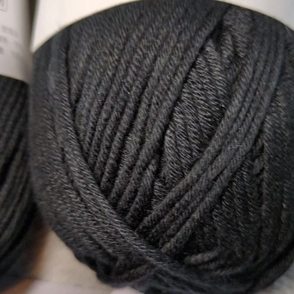 Diamond Supply Co. Black Yarn Skeins - 4 skeins - Picture 4 of 4